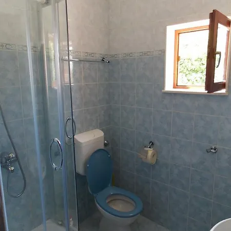 Maja Apartament *
